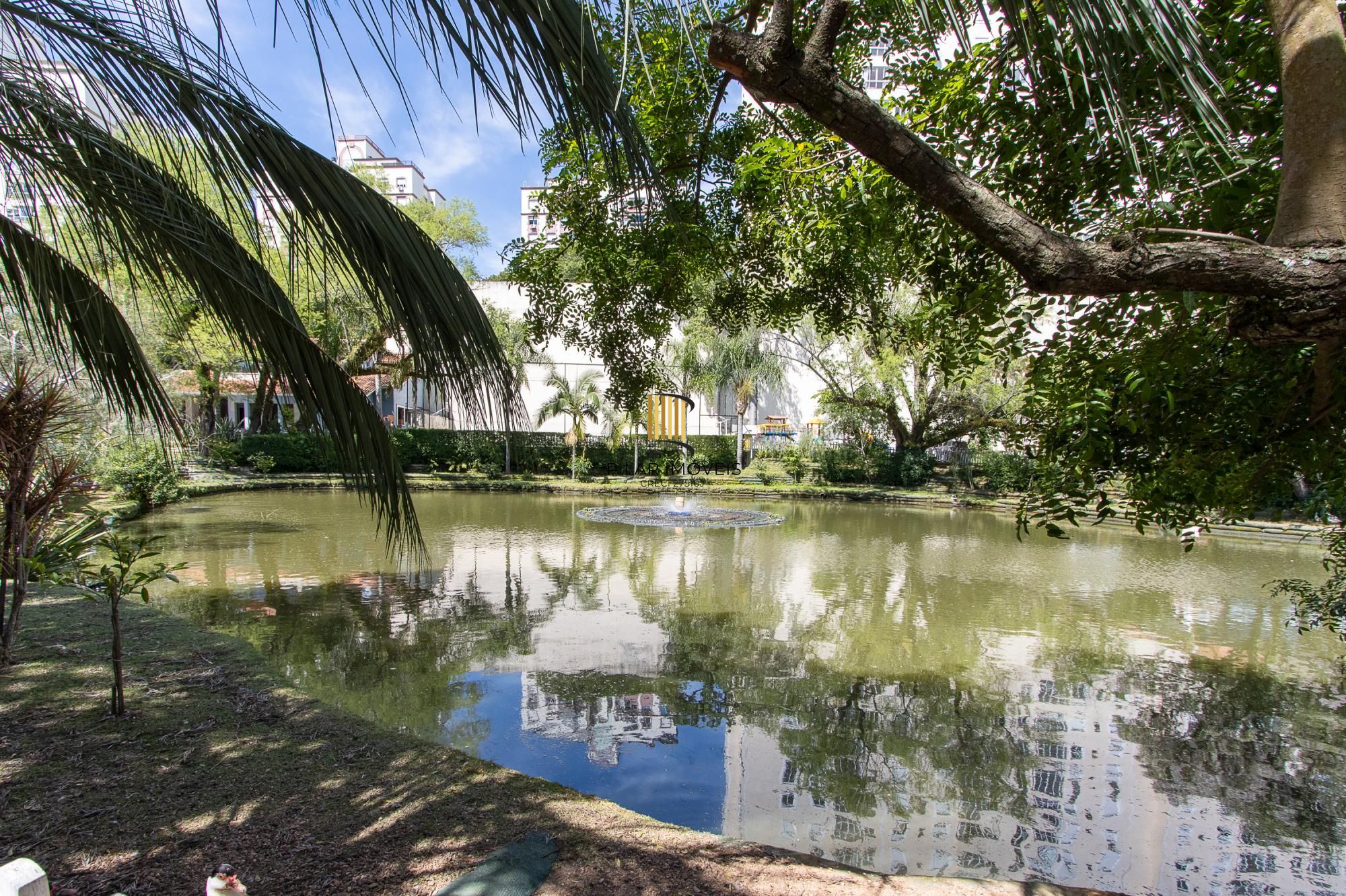 Casa em condominio com piscina