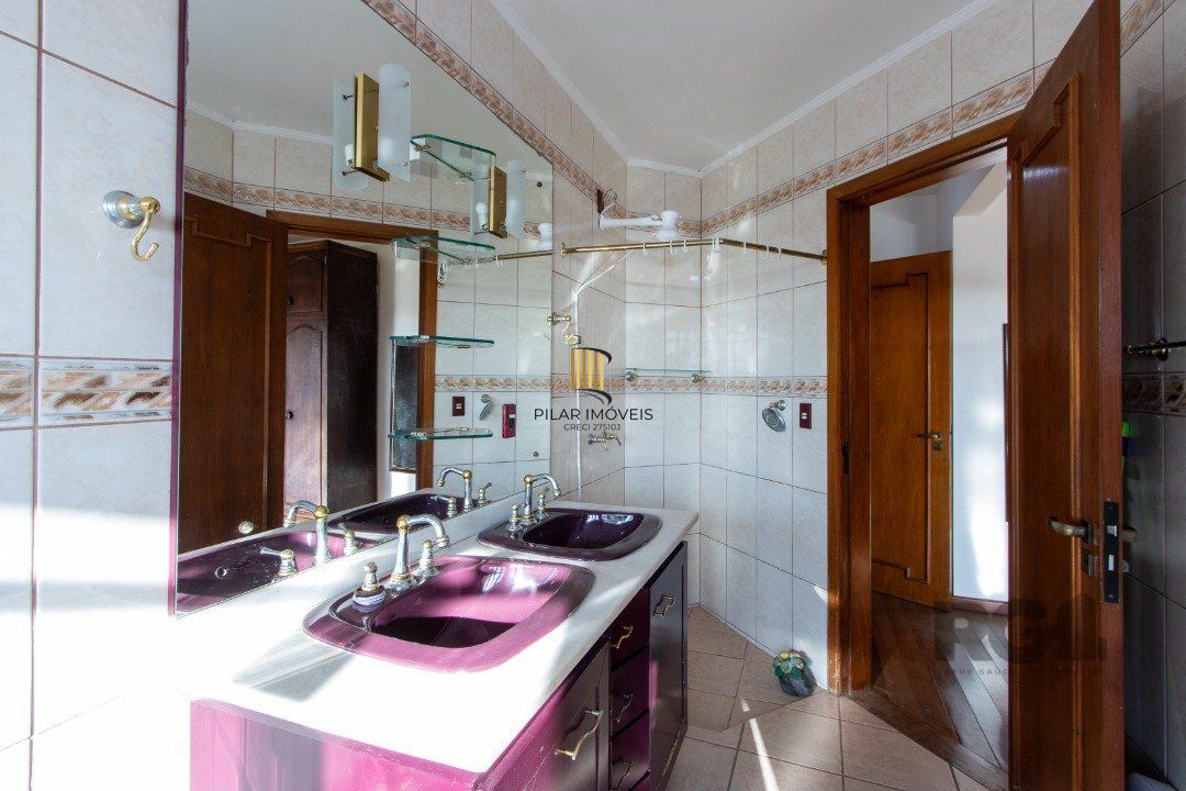 Casa 3 dormitórios no bairro Ipanema
