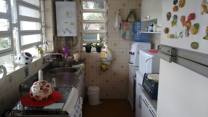 Casa para Venda - 320m², 3 dormitórios, sendo 1 suites, 4 vagas - Cristal