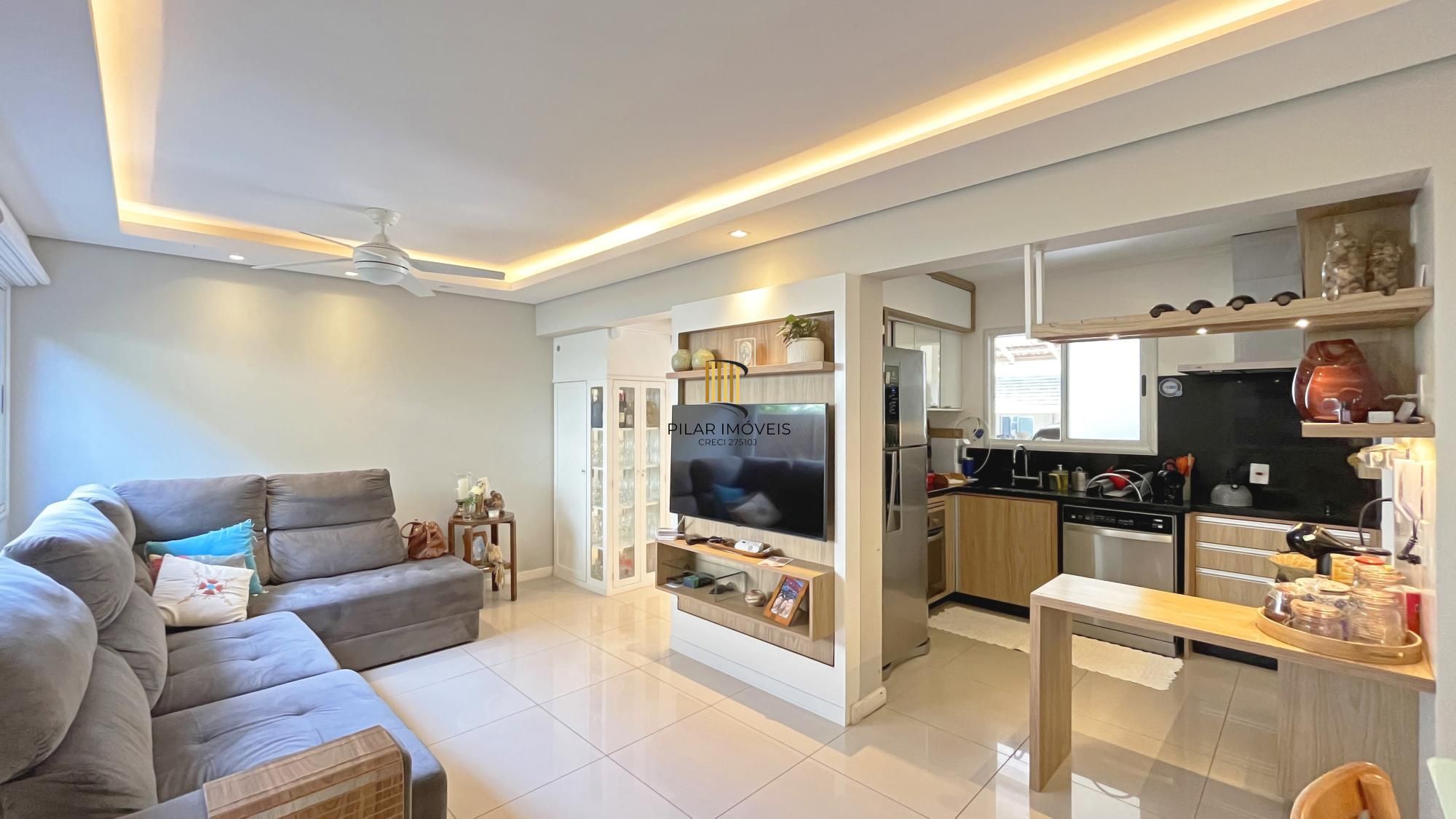 Casa em Condomínio com 3 quartos e 216m² à venda em Teresópolis, Porto Alegre.