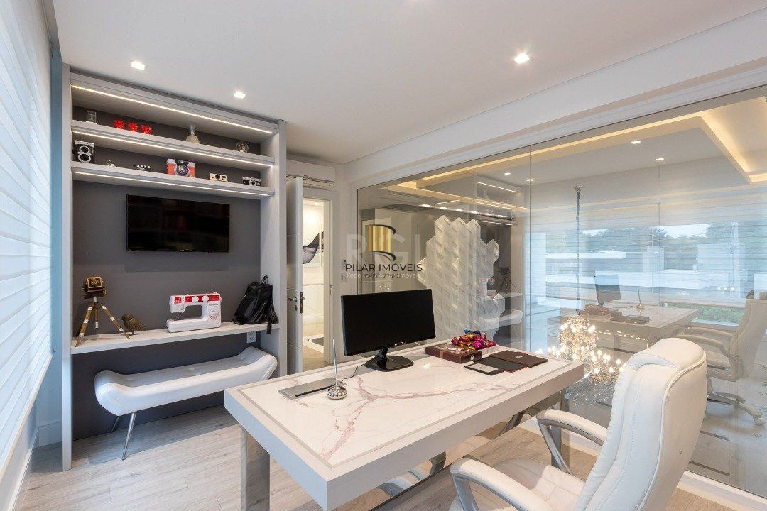 Casa Condominio para Venda - 239.3m², 3 dormitórios, sendo 2 suites, 6 vagas - Distrito Industrial