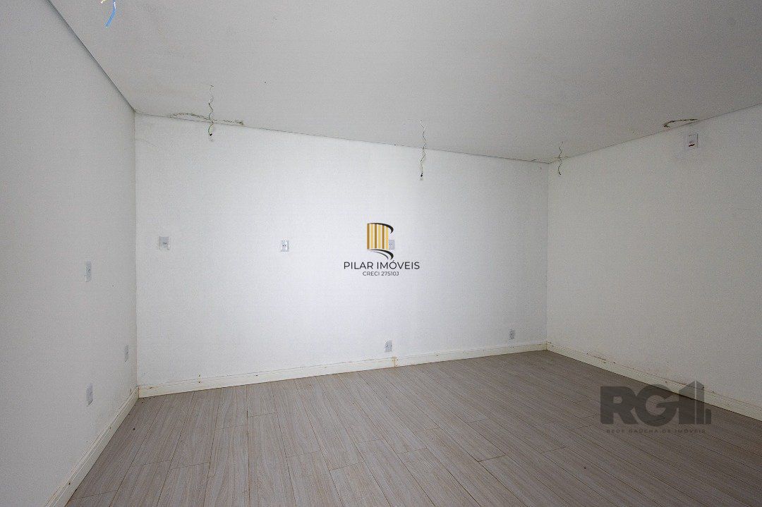 Casa 3 dormitórios no bairro Floresta
