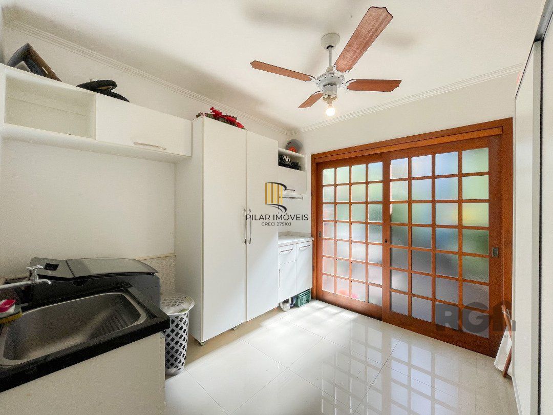 Casa no bairro Vila Assunção. 3dormitórios sendo 1 suíte e 2 vagas cobertas.