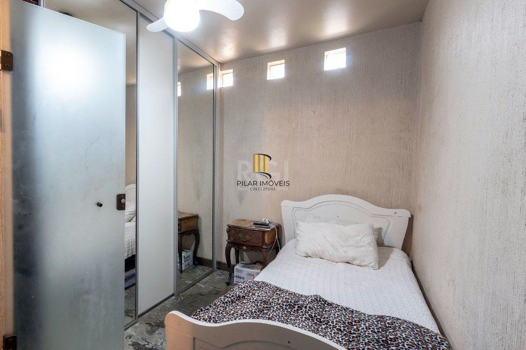 Casa para Venda - 418m², 4 dormitórios, sendo 1 suites, 2 vagas - Jardim Isabel