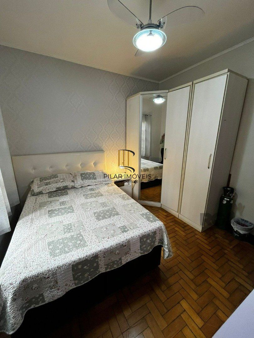 Casa 3 dormitórios no bairro Medianeira