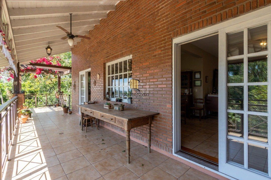 Casa para Venda - 352.19m², 4 dormitórios, sendo 1 suites, 4 vagas - Belém Novo