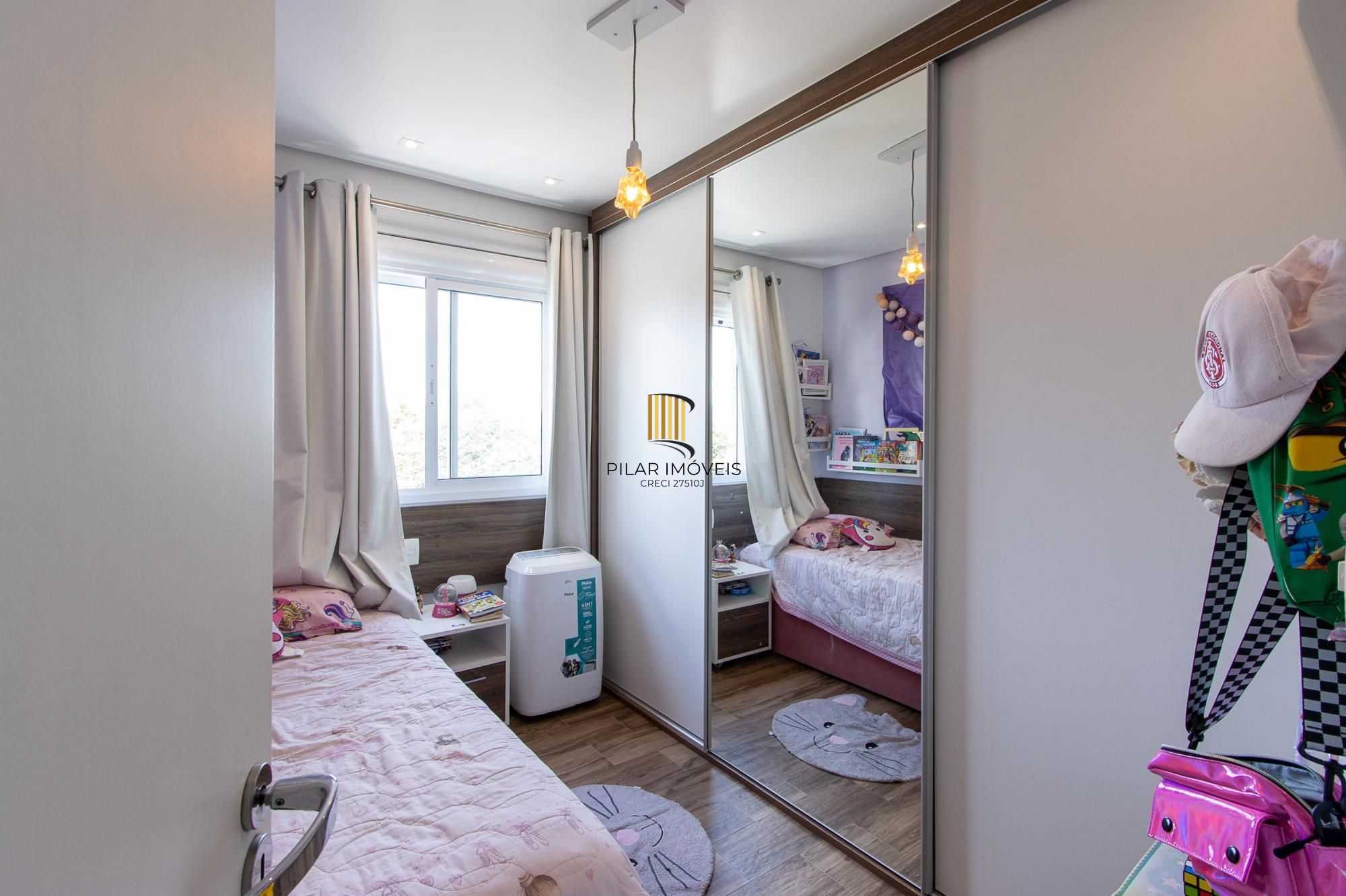 Apartamento MOBILIADO à venda - 2 dormitórios, suíte - Vista  perene