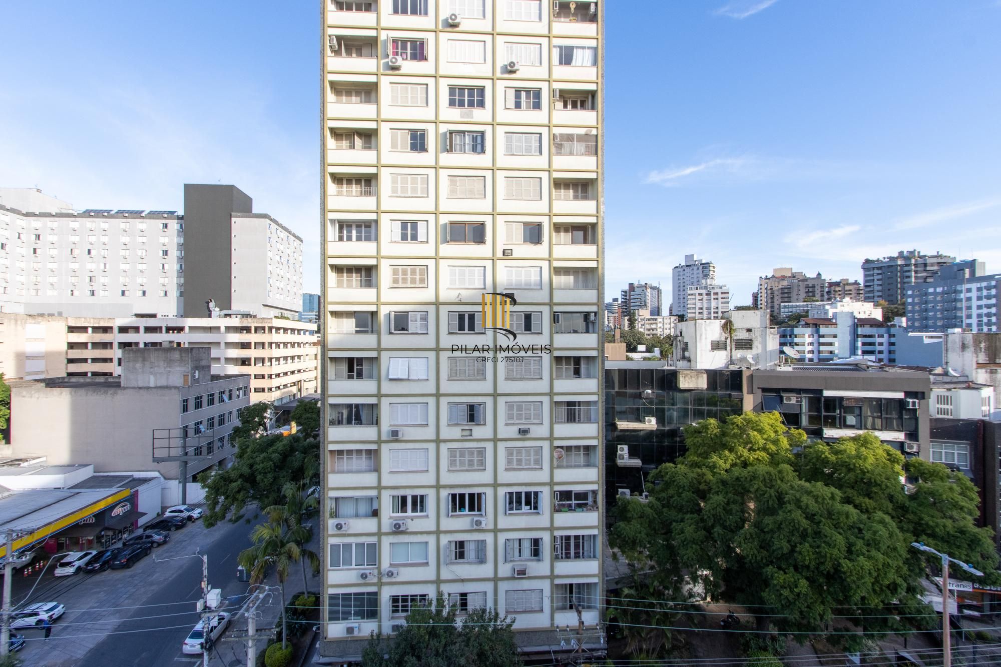 Apartamento para Venda - 238m², 3 dormitórios, sendo 1 suites, 1 vaga - Floresta