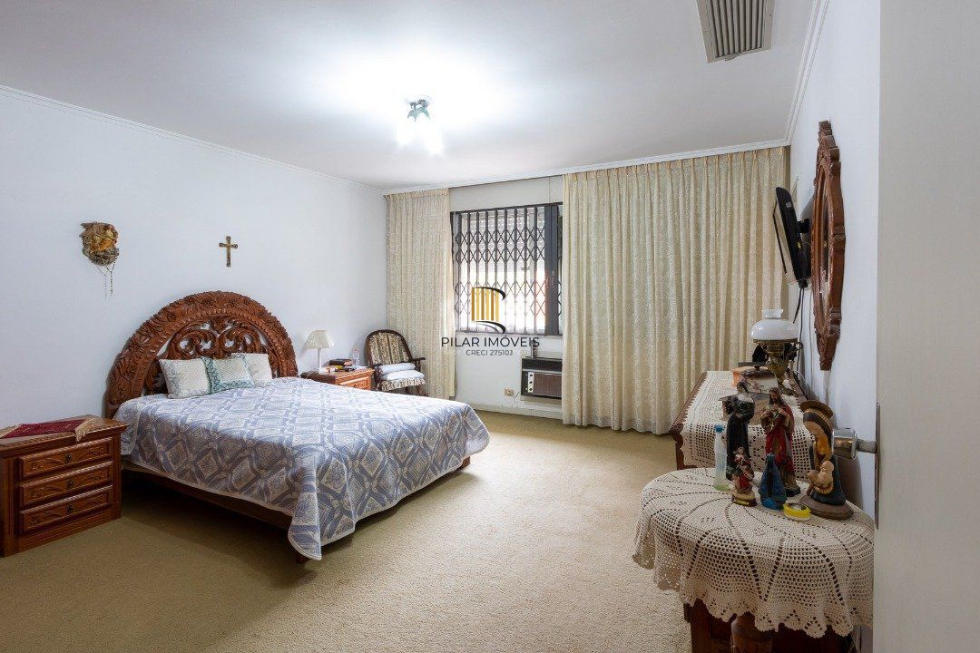 Casa para Venda - 280m², 4 dormitórios, sendo 1 suites, 3 vagas - Vila Assunção
