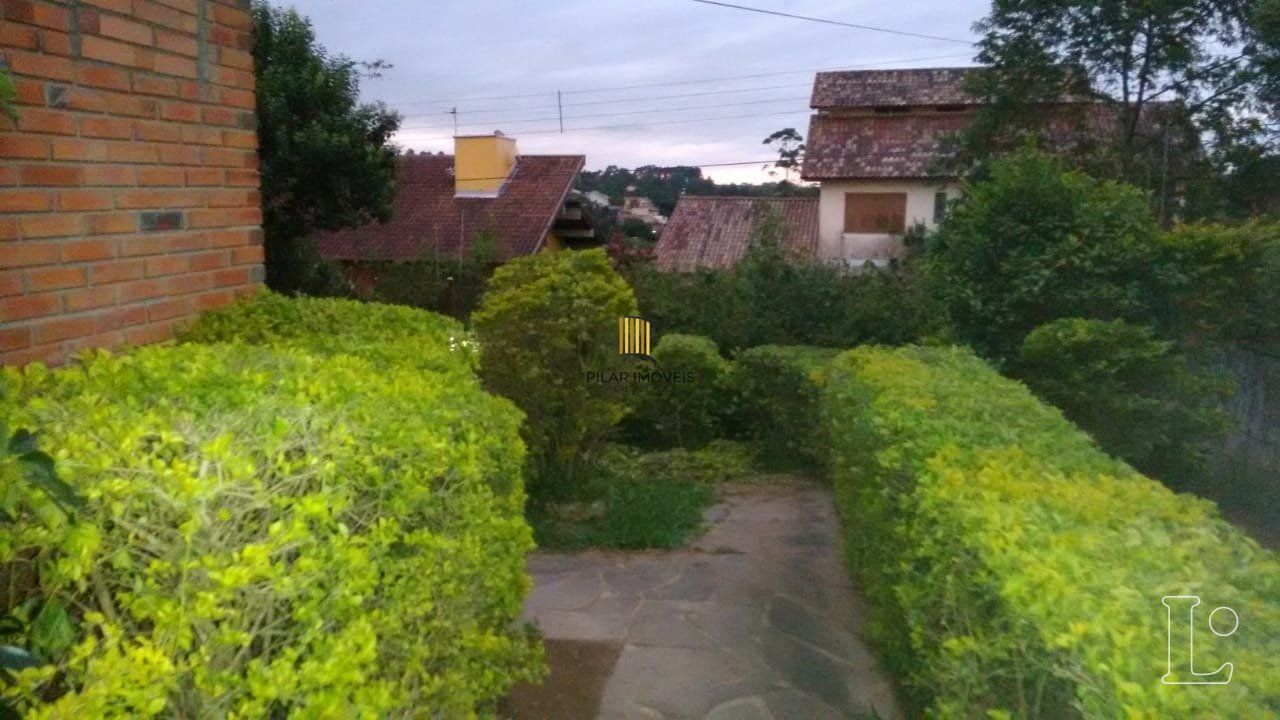 Casa para Venda - 250m², 3 dormitórios, sendo 1 suites, 4 vagas - Taruma