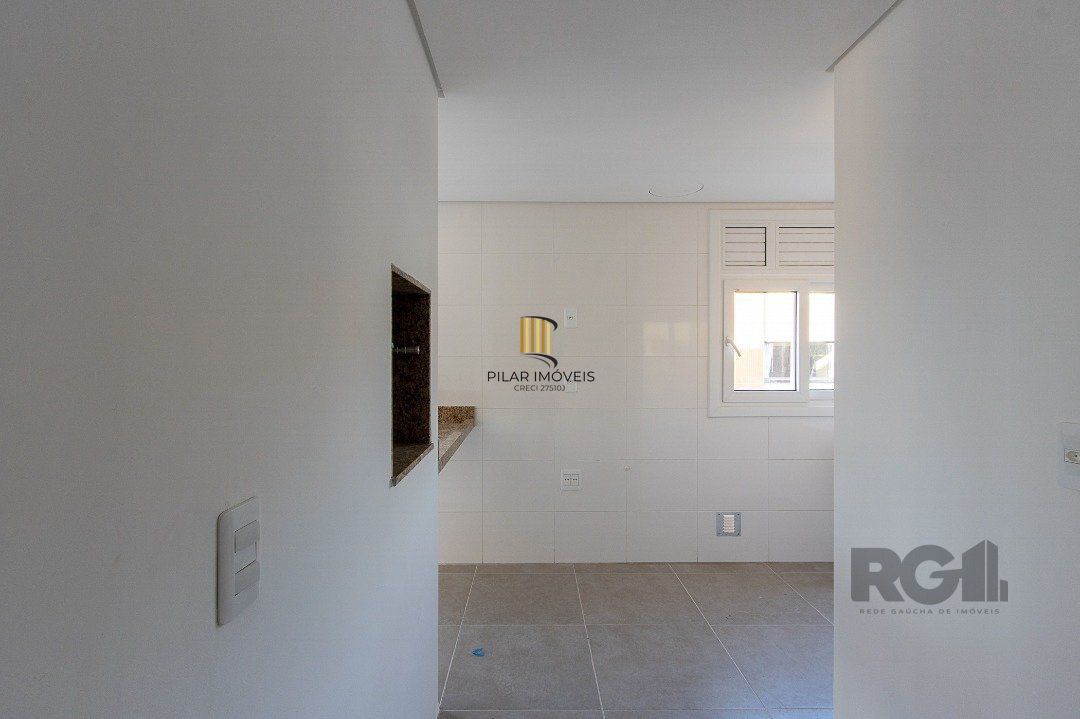 Cobertura para Venda - 214.34m², 3 dormitórios, sendo 3 suites, 2 vagas - Tristeza