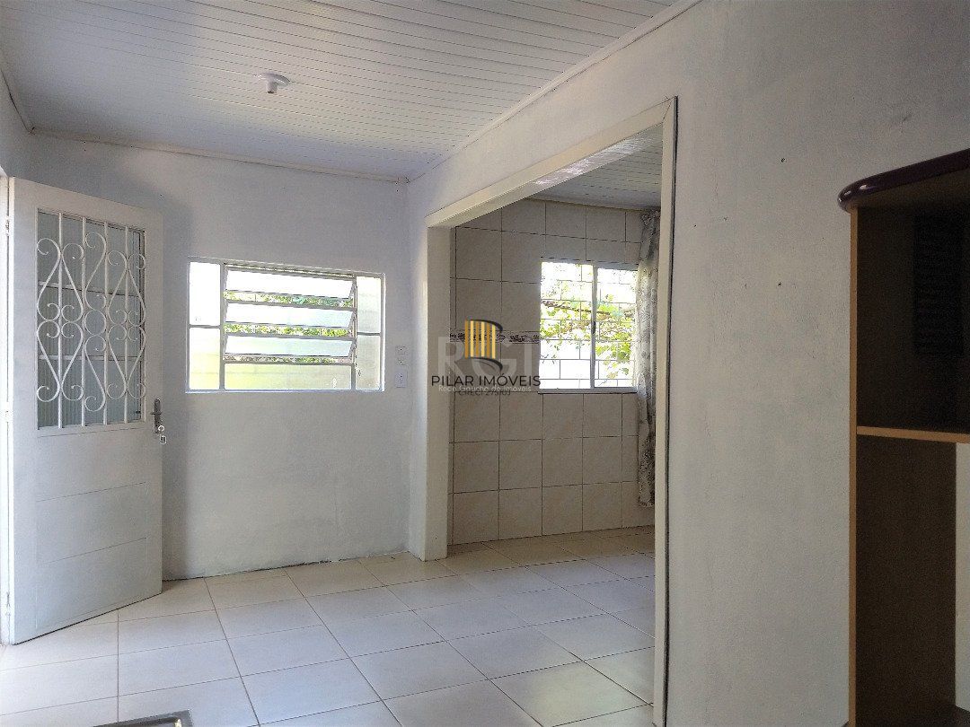 Casa para Venda - 81m², 2 dormitórios, 4 vagas - Vila Nova