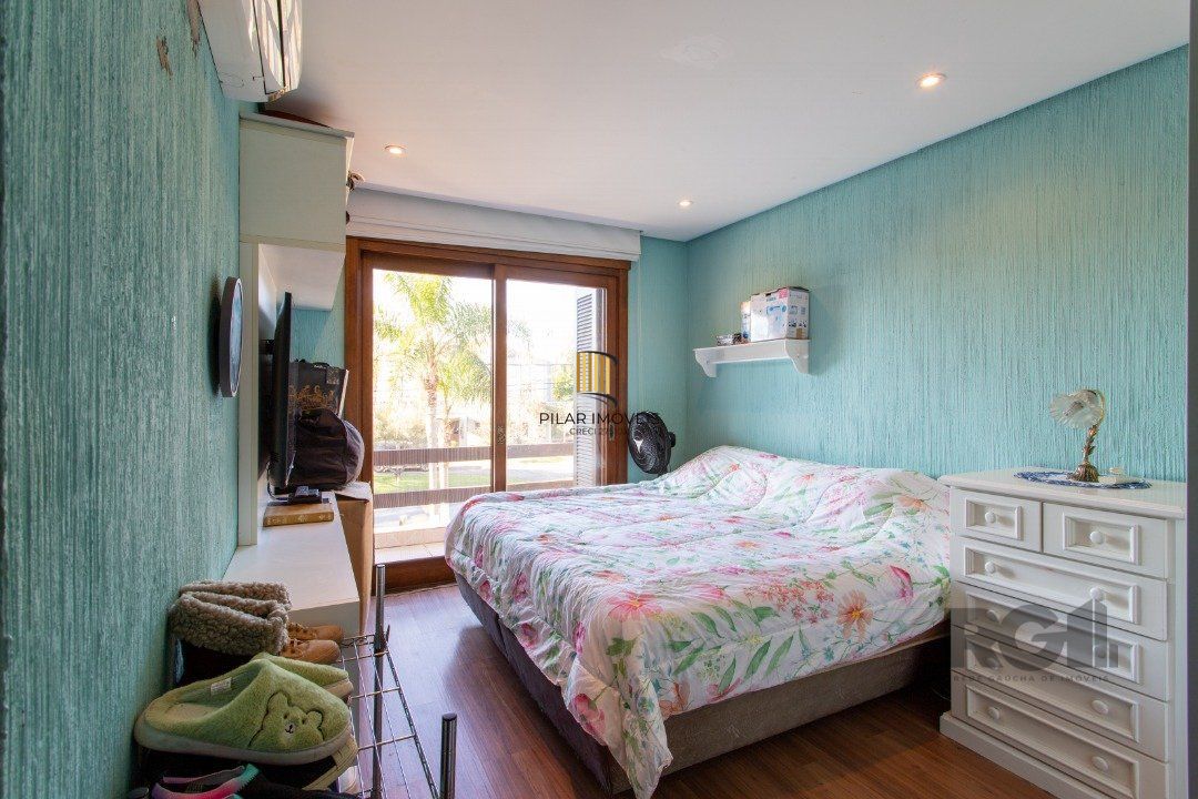 Casa de Condomínio 4 dormitórios no bairro Belém Novo
