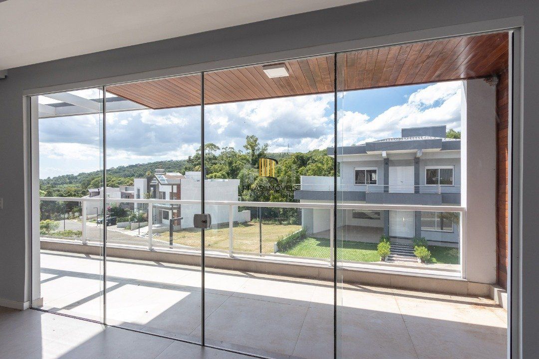 Casa Condominio para Venda - 219m², 3 dormitórios, sendo 1 suites, 2 vagas - Vila Nova