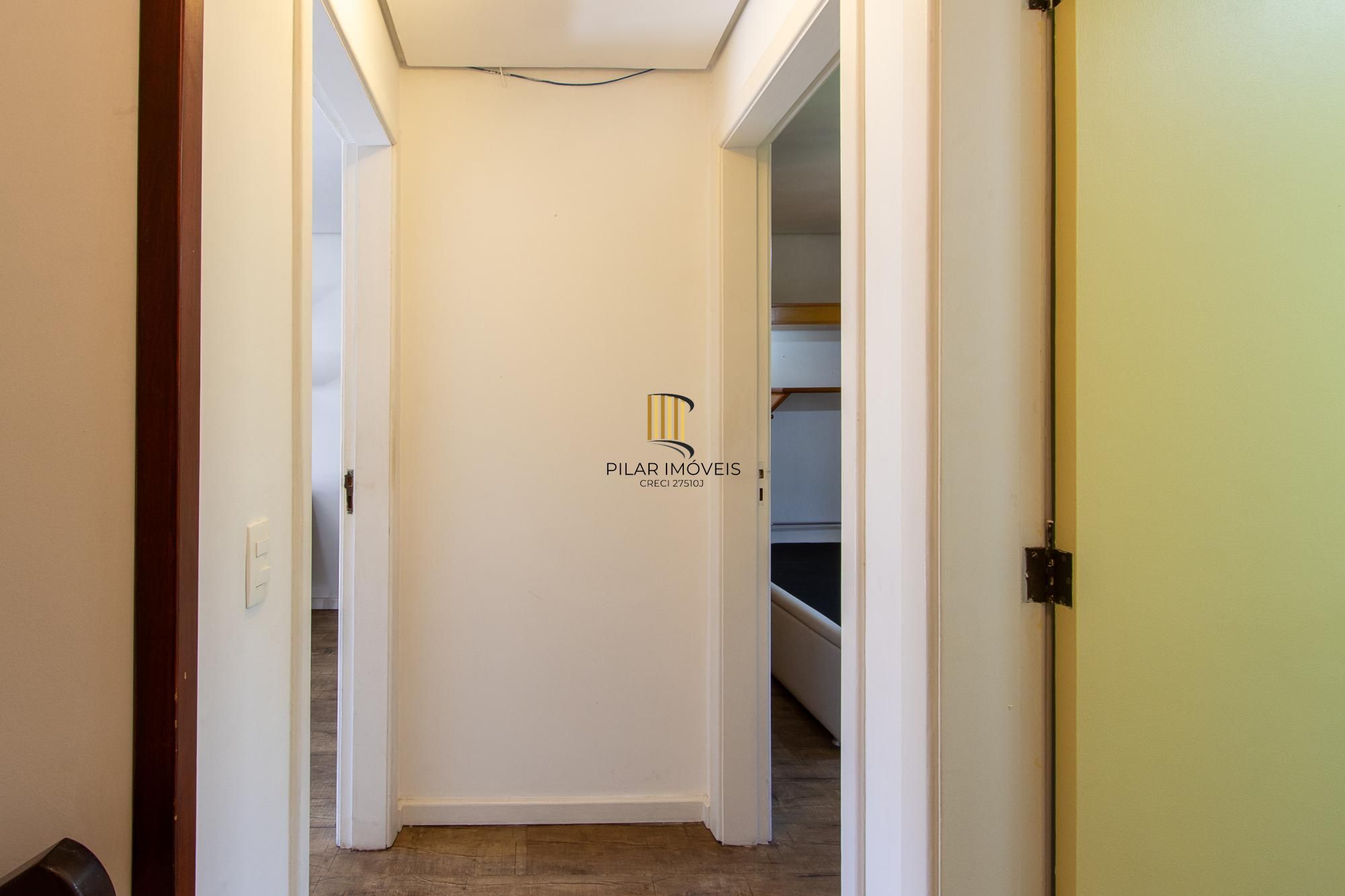 Casa em condomínio, 2 dormitórios, 1 vaga escriturada - Bairro Cavalhada