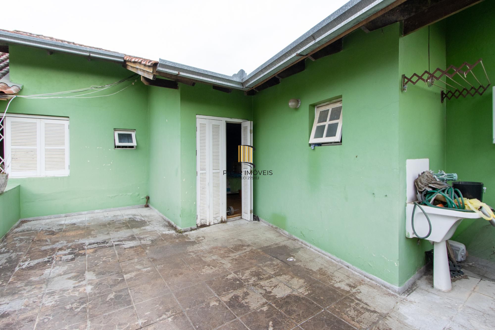 Casa para Venda - 385m², 4 dormitórios, sendo 3 suites, 2 vagas - Belém Velho