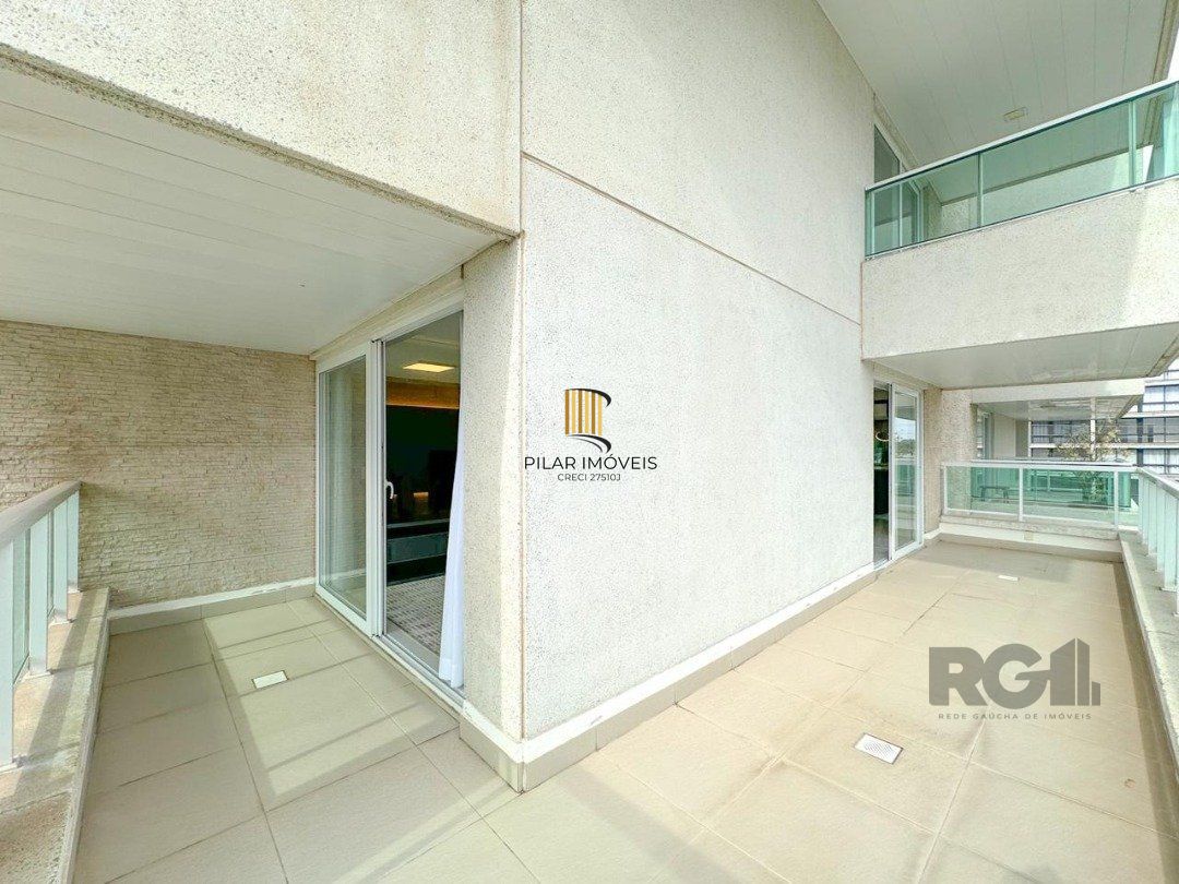 Apartamento para Venda - 138.33m², 3 dormitórios, sendo 1 suites, 3 vagas - Centro