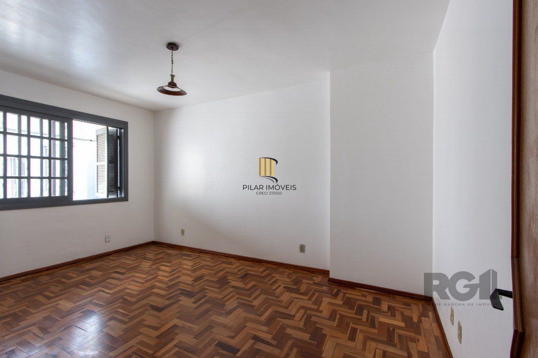 Casa 4 dormitórios no bairro Nonoai