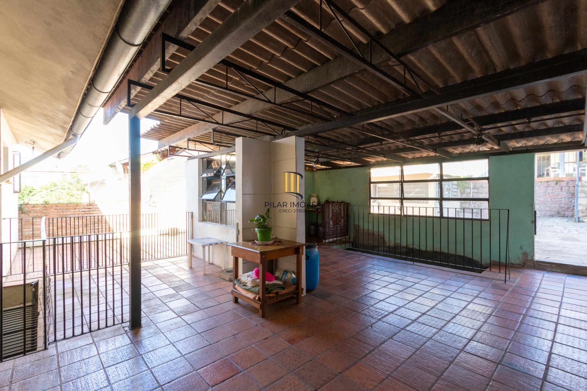 Casa para Venda - 286.28m², 2 dormitórios, sendo 1 suites, 3 vagas - Santa Tereza