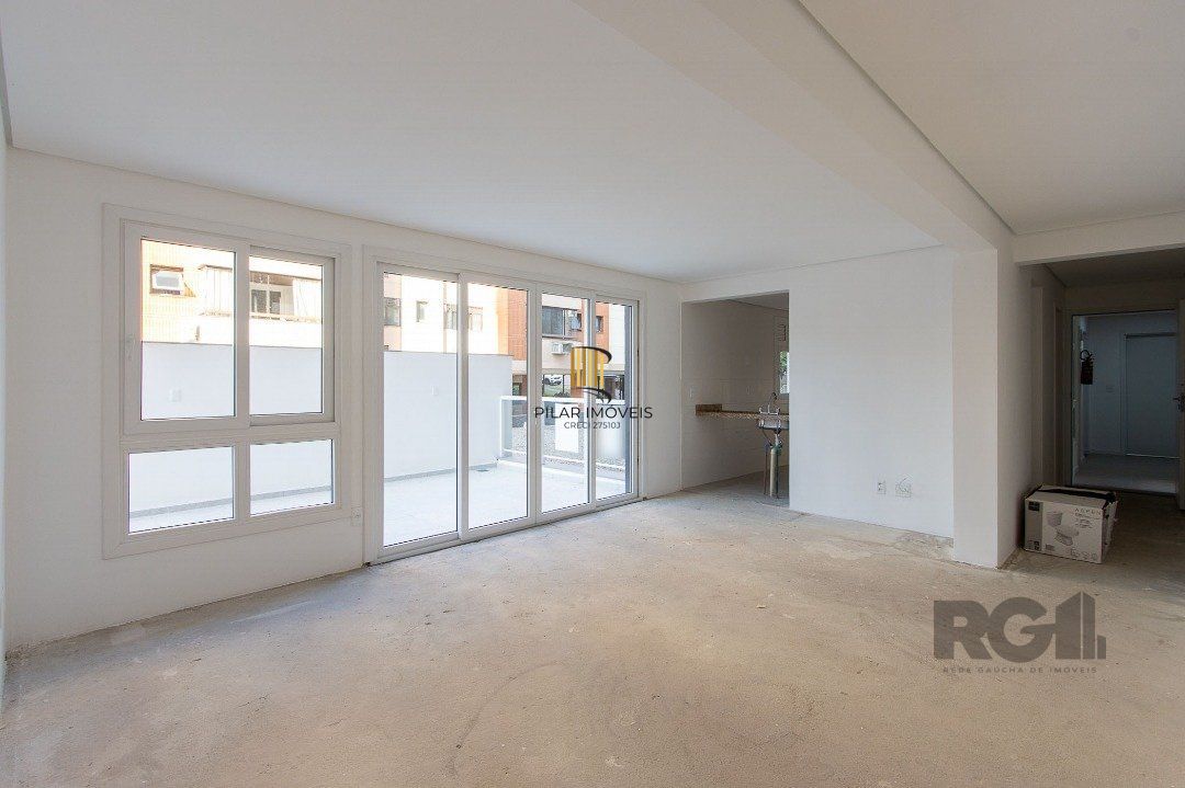 Cobertura para Venda - 214.34m², 3 dormitórios, sendo 3 suites, 2 vagas - Tristeza