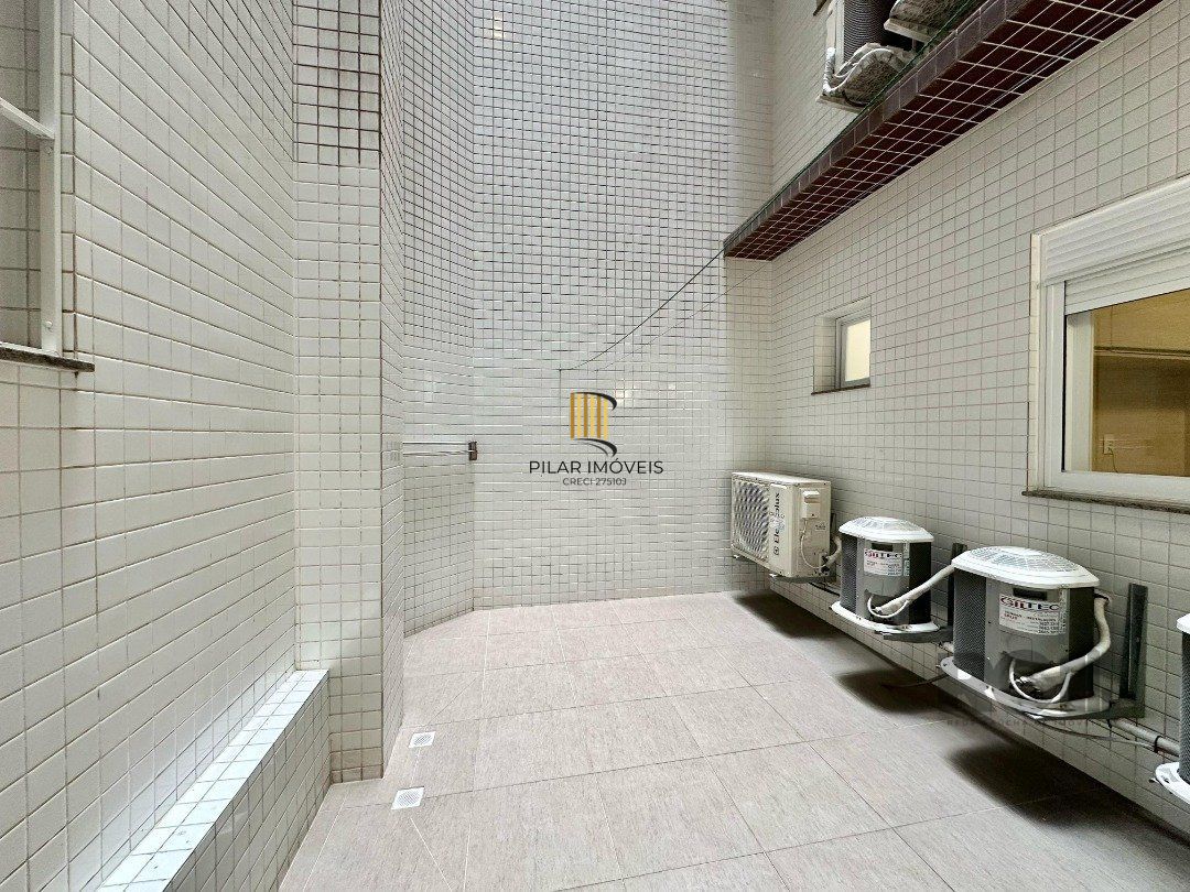 APARTAMENTO COM TERRAÇO E VISTA PARA O MAR, À VENDA  EM CAPÃO DA CANOA 