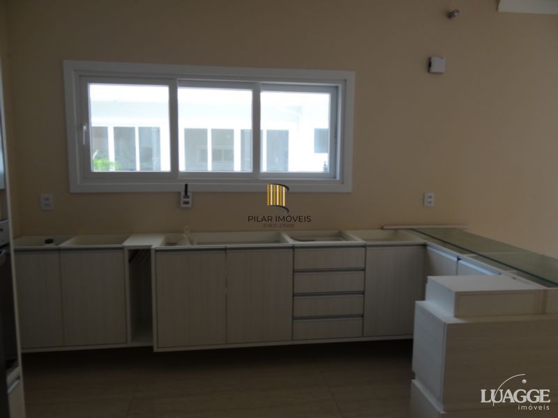 Casa para Venda - 305m², 3 dormitórios, sendo 3 suites, 4 vagas - Nonoai - Pilar Imóveis