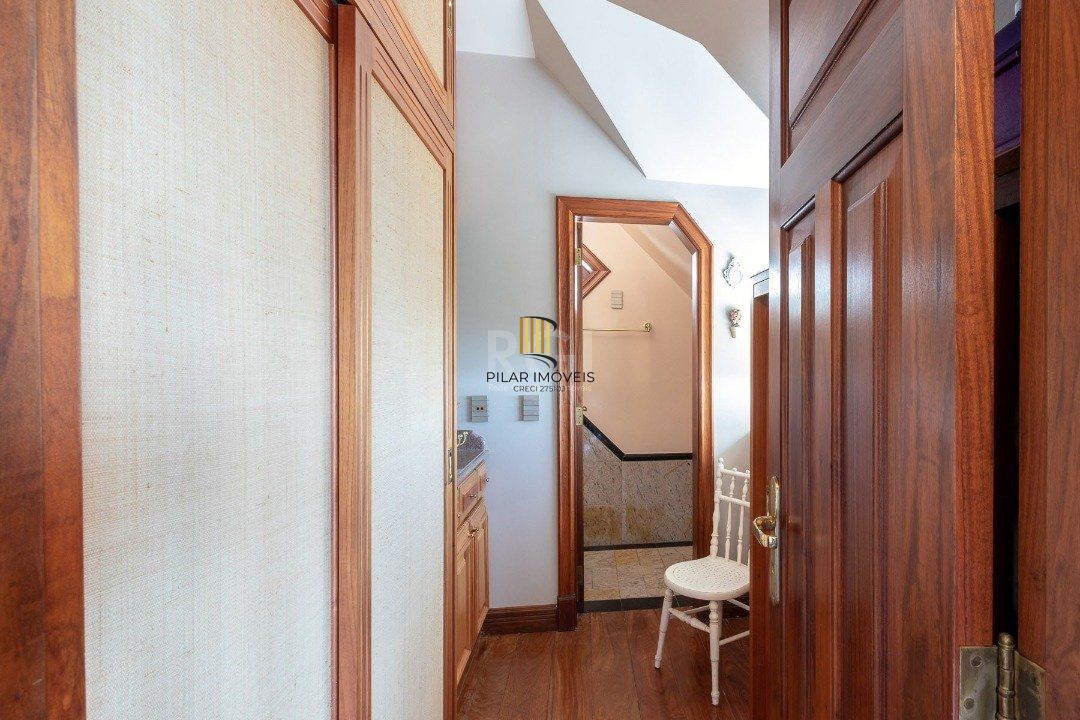 Casa Condominio para Venda - 559m², 4 dormitórios, sendo 3 suites, 3 vagas - Cavalhada