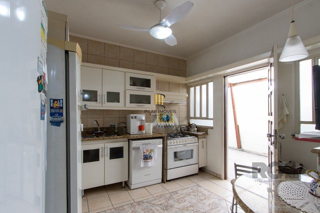 Casa 3 dormitórios no bairro Três Figueiras