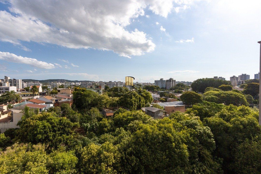 Ótima cobertura no bairro Nonoai, com aproximadamente 135m² de área privativa, 02 dormitórios