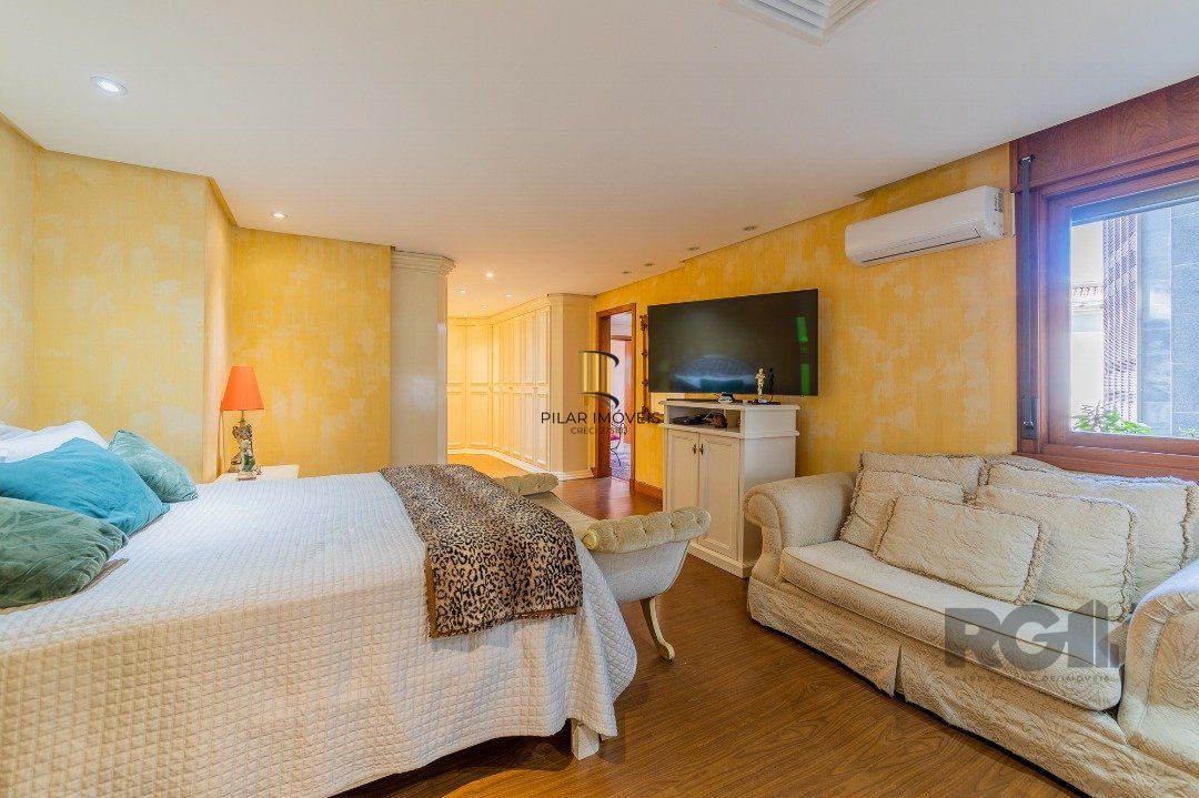 Apartamento 4 dormitórios no bairro Moinhos de Vento