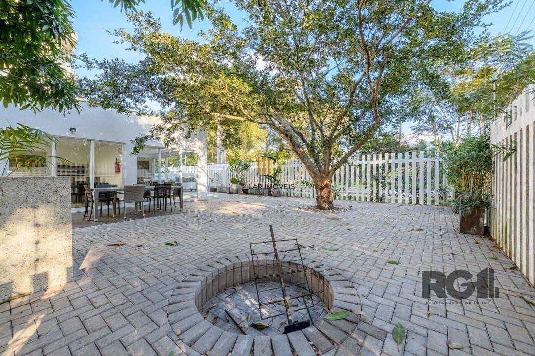Apartamento para Venda - 138.33m², 3 dormitórios, sendo 1 suites, 3 vagas - Centro