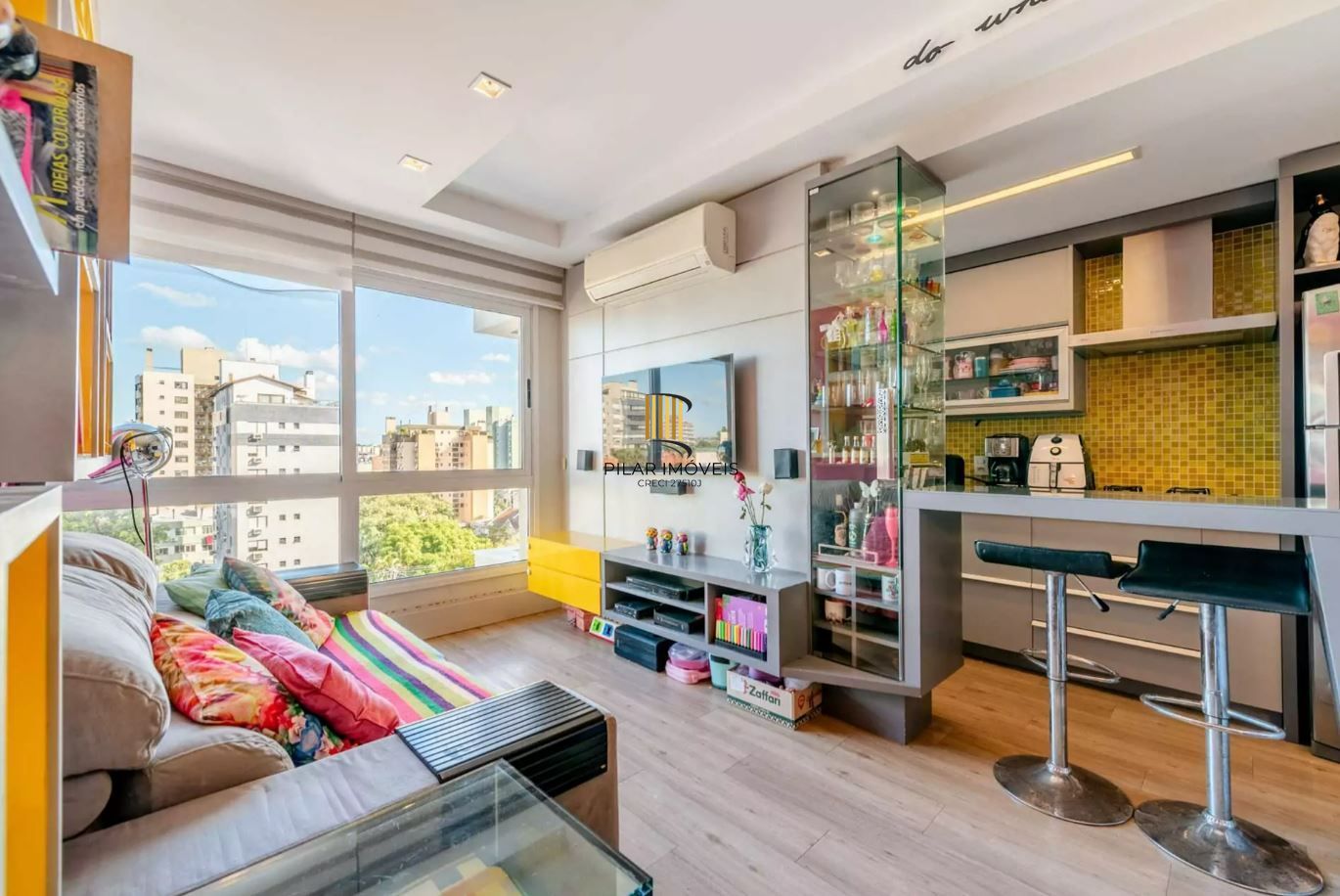 Apartamento semi mobiliado de 2 dormitórios no Petrópolis - Pilar Imóveis