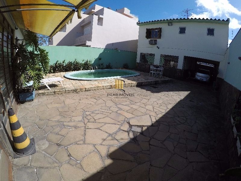 Casa para Venda - 95m², 4 dormitórios, sendo 2 suites, 4 vagas - Ipanema