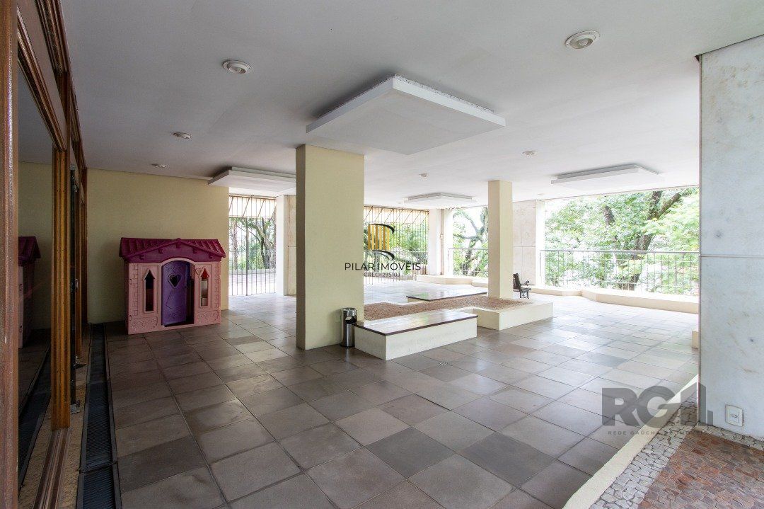 Apartamento grande em Petrópolis. com 257,90m2