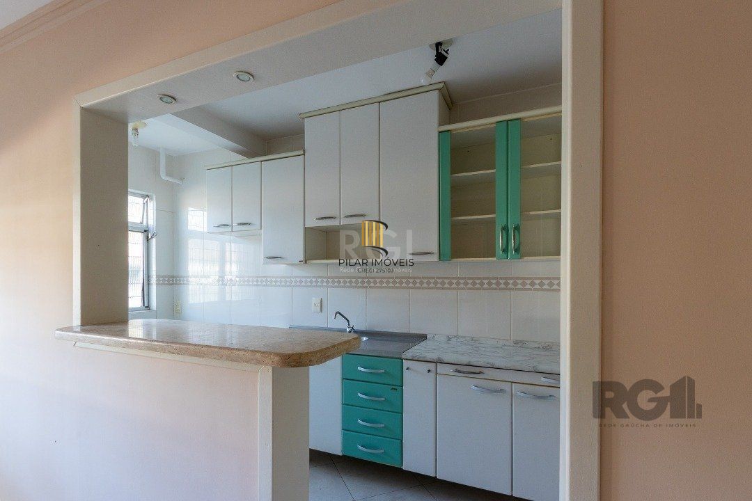 Apartamento de 1 dormitório, com vaga de garagem escriturada, próximo da Av. Otto Niemeyer.