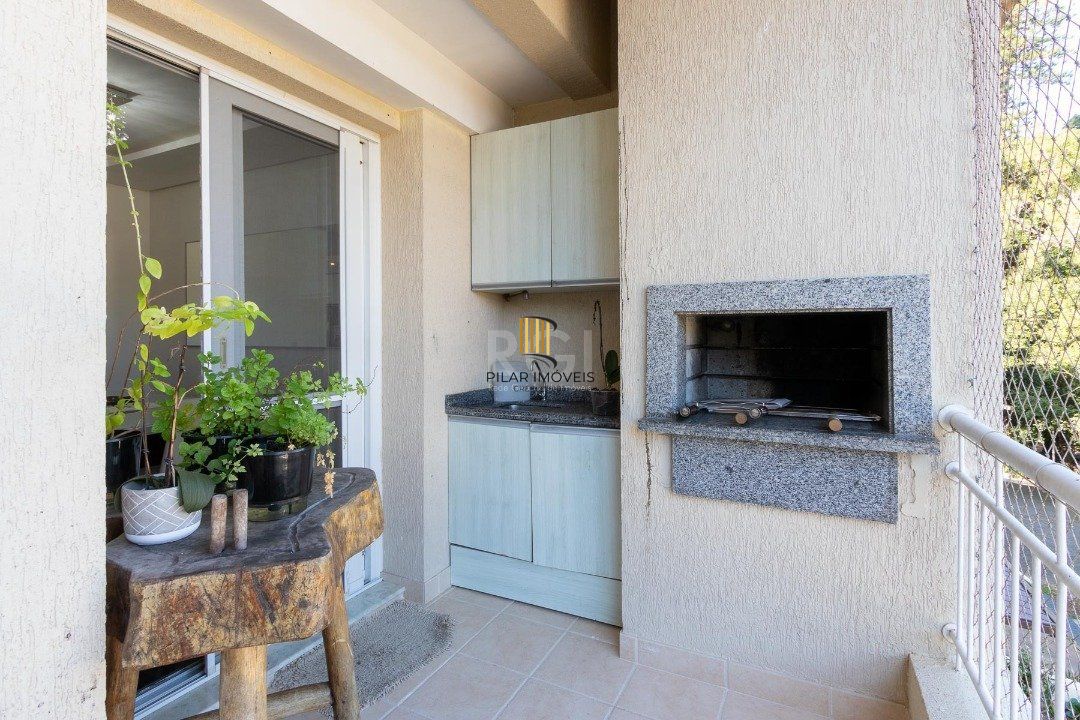 Casa Condominio para Venda - 245.29m², 3 dormitórios, sendo 1 suites, 2 vagas - Pedra Redonda