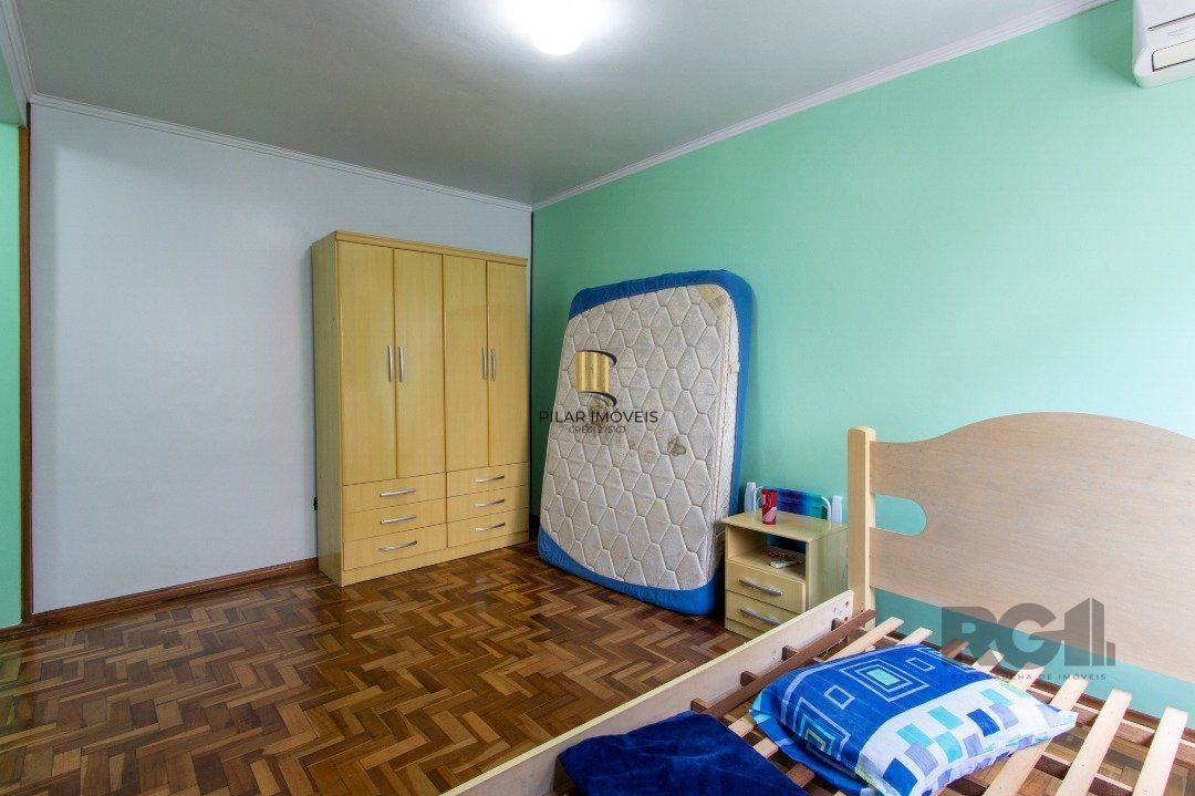Casa 3 dormitórios no bairro Nonoai