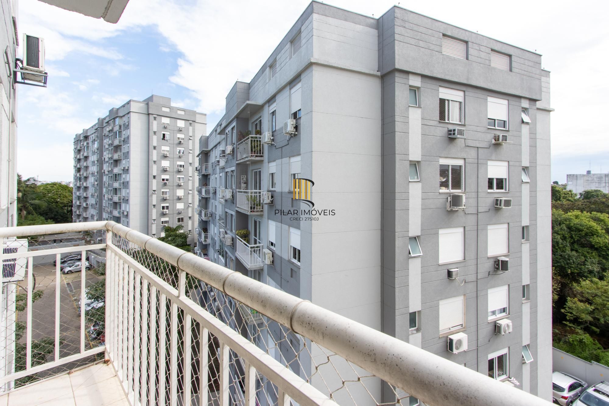 Apartamento no Bairro Cristal de 3 dormitórios,1 Suíte, Semi mobiliado com 1 vaga escriturada