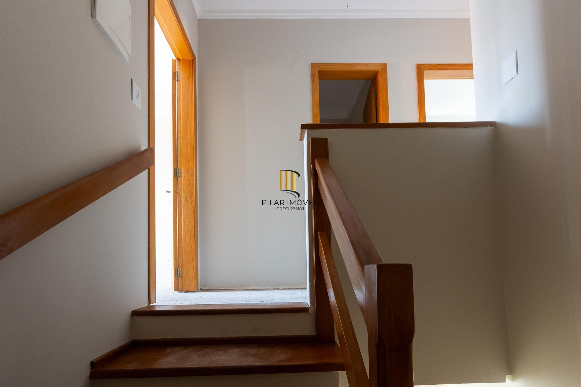 Casa para Venda - 115m², 3 dormitórios, sendo 1 suites, 2 vagas - Urubatã