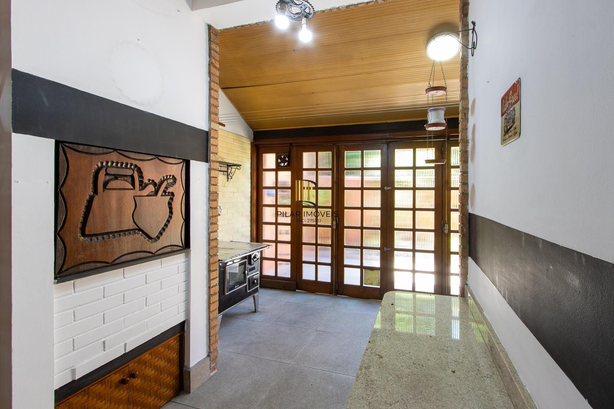 Casa em condomínio, 2 dormitórios, 1 vaga escriturada - Bairro Cavalhada