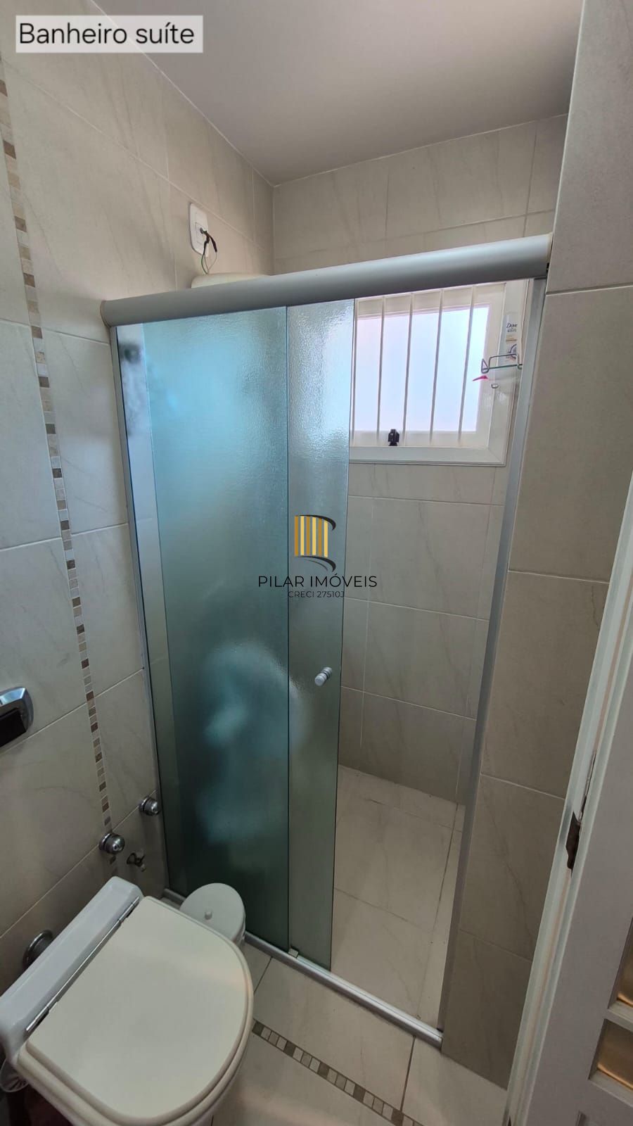 Excelente casa de 4 dormitórios, 1 suíte e 2 vagas em Novo Hamburgo.