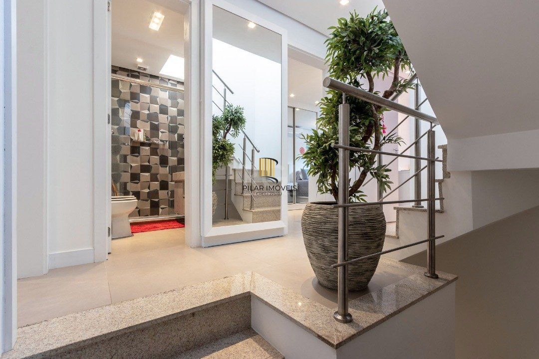 Casa Condominio para Venda - 202m², 3 dormitórios, sendo 1 suites, 2 vagas - Tristeza