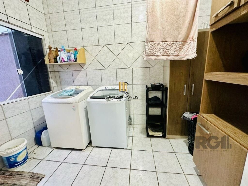 Casa 2 dormitórios no bairro Parque Florido