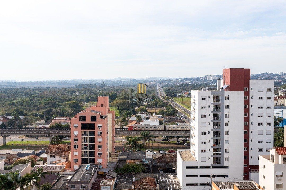 Apartamento para Venda - 323m², 3 dormitórios, sendo 3 suites, 4 vagas - Centro