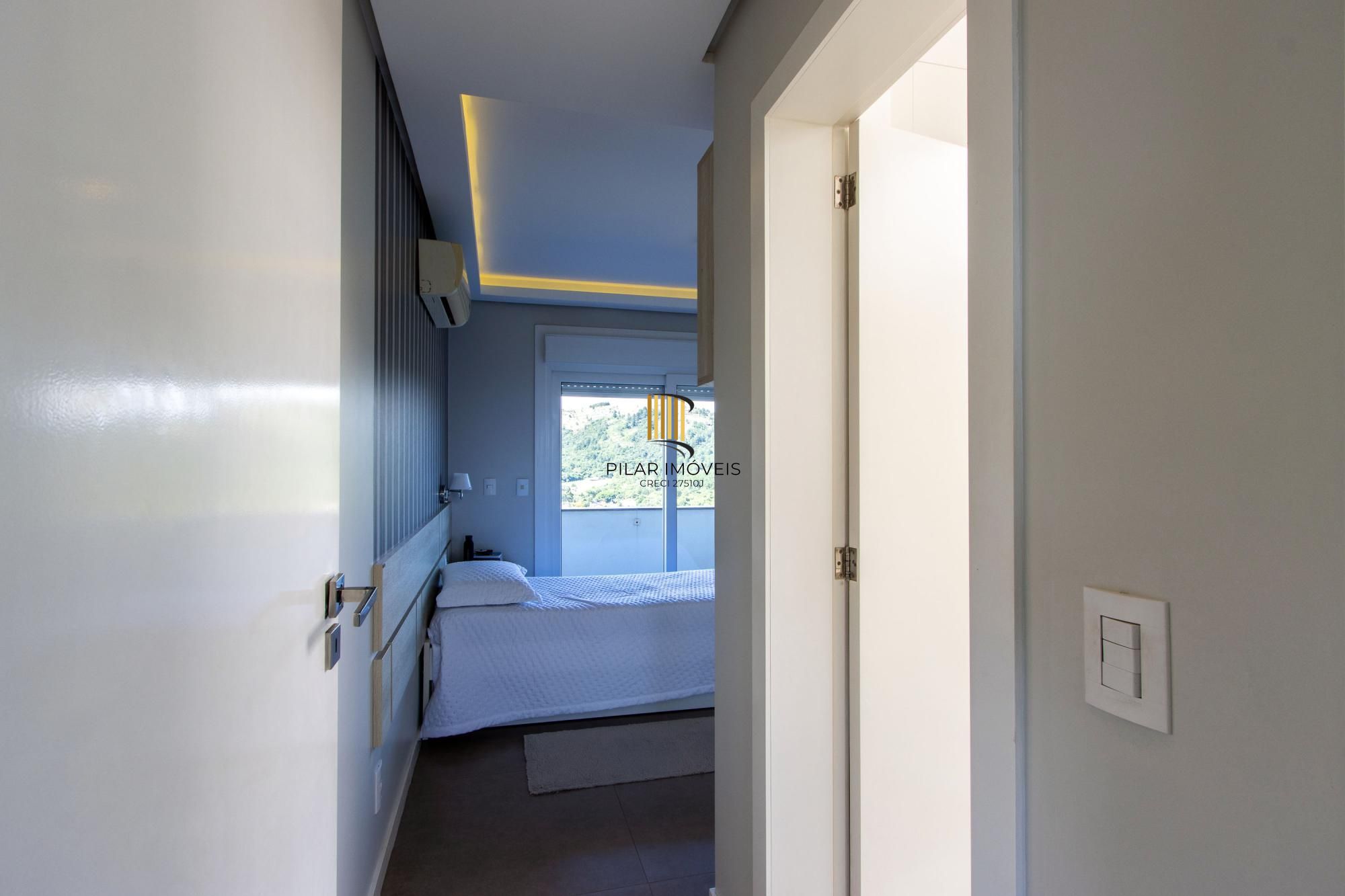Luxuosa Casa em Condomínio de Alto Padrão com vista para Guaiba