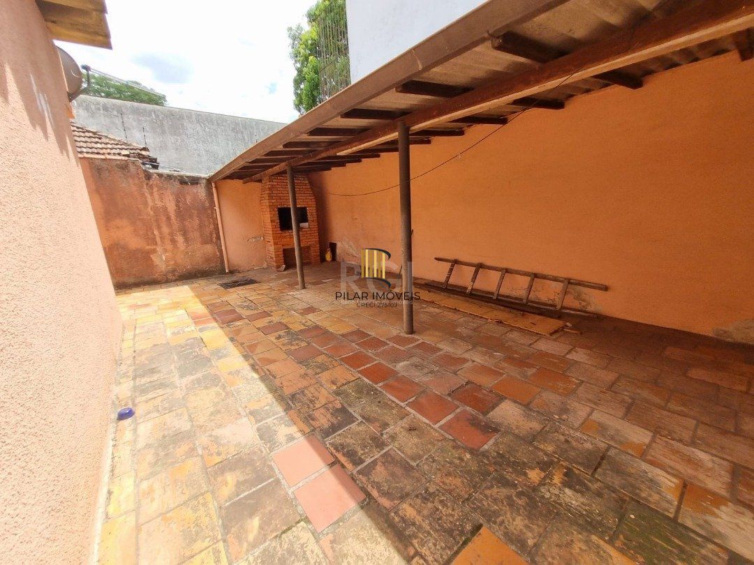 Casa 3 dormitórios no bairro Cristal