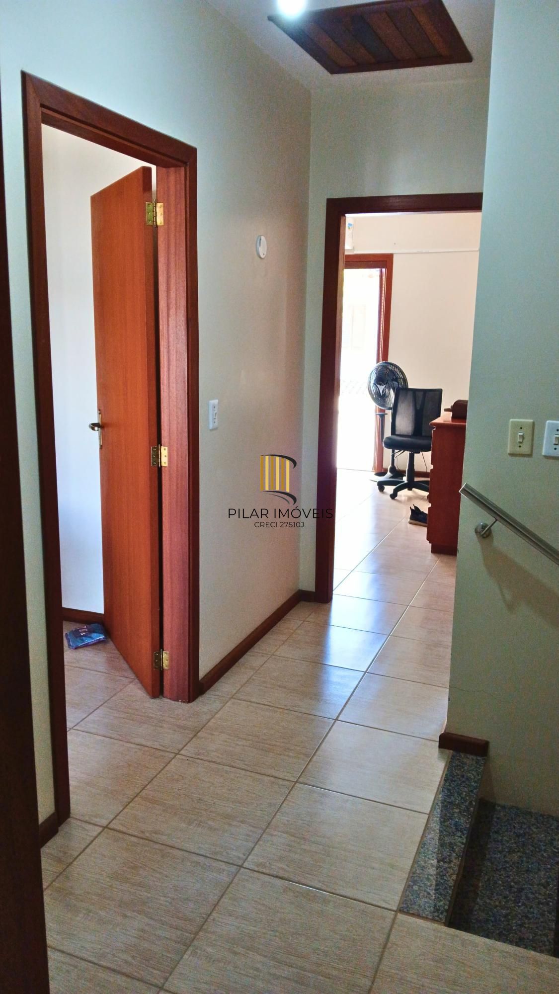 Casa aconchegante com 3 dormitórios, piscina e lareira