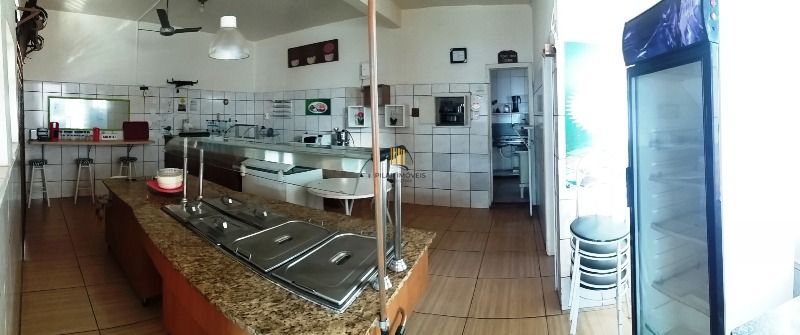 Casa Comercial para Venda - 300m², 0 dormitórios, 8 vagas - Sarandi