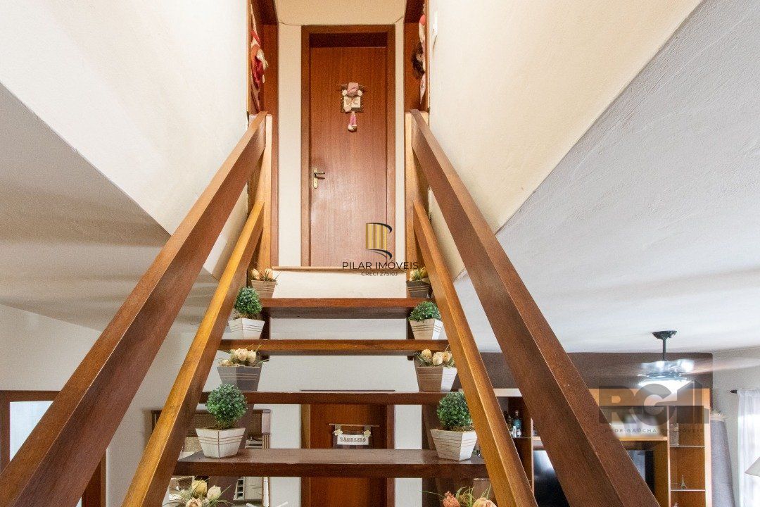 Casa em condomínio, 135m² privativos, 3 quartos, 2 vagas - Bairro Glória