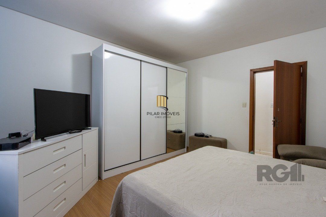 Casa para Venda - 126.89m², 3 dormitórios, 5 vagas - Azenha